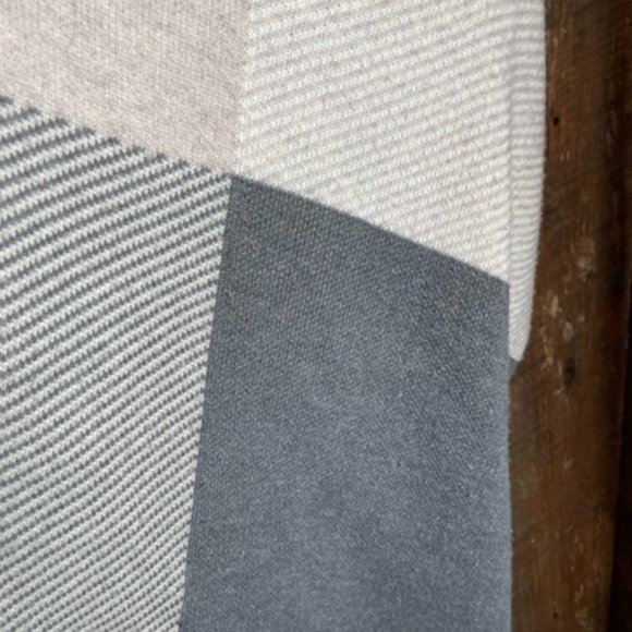 Sioni Knit Wrap - Size Small/Medium - Picture 5 of 10